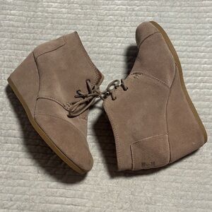 Toms Tan Suede Wedge Boots